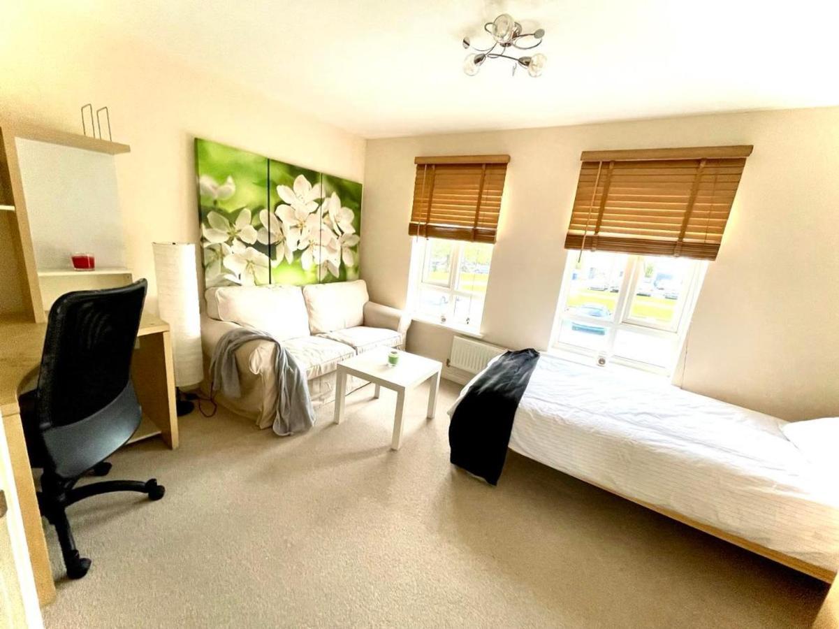 Lakeside Stylish 3 Bedroom House Grays Dış mekan fotoğraf
