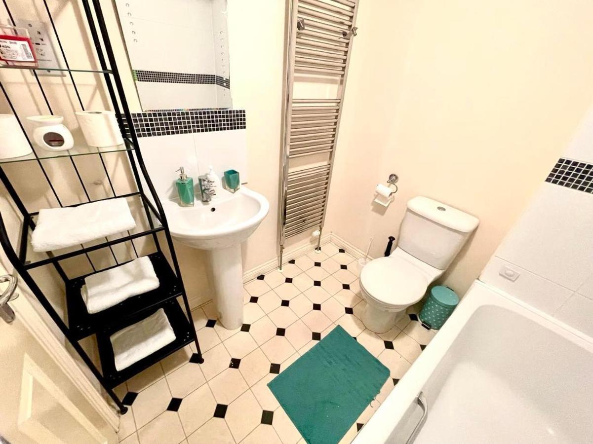 Lakeside Stylish 3 Bedroom House Grays Dış mekan fotoğraf
